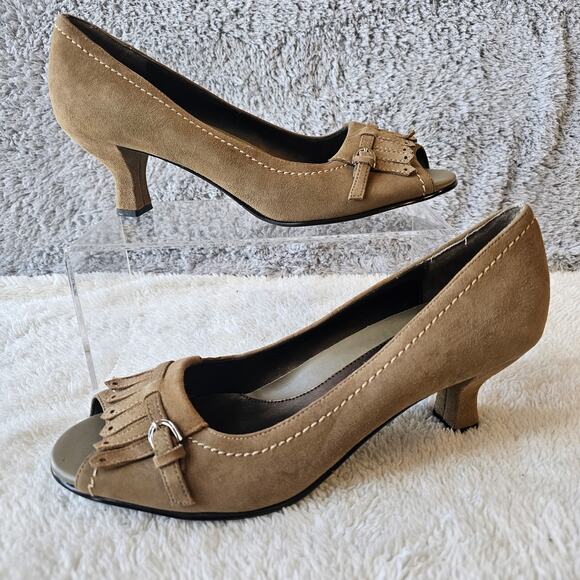 What's What by Aerosoles Women's Fringe Peep Toe Suede Pump Heels Size 8.5 Brown - Picture 1 of 6